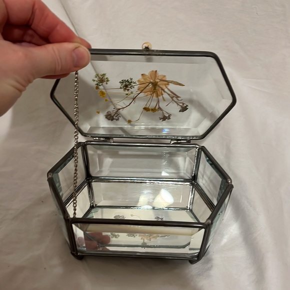 Glass keepsake box - Picture 12 of 12